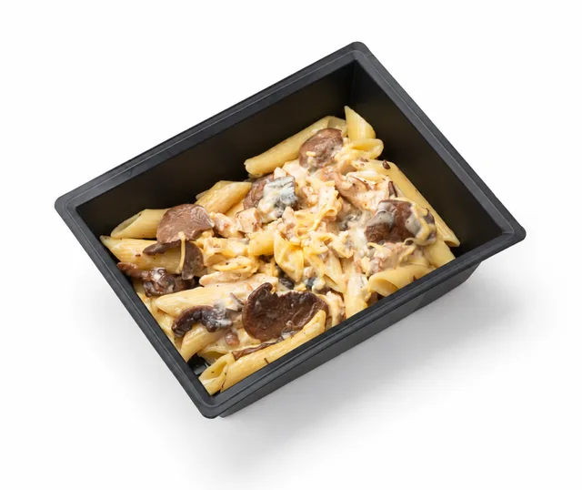 Паста с курицей и грибами