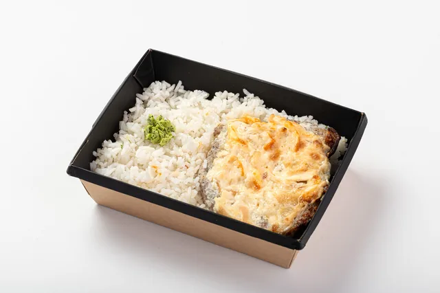 Отбивная из свинины с рисом
